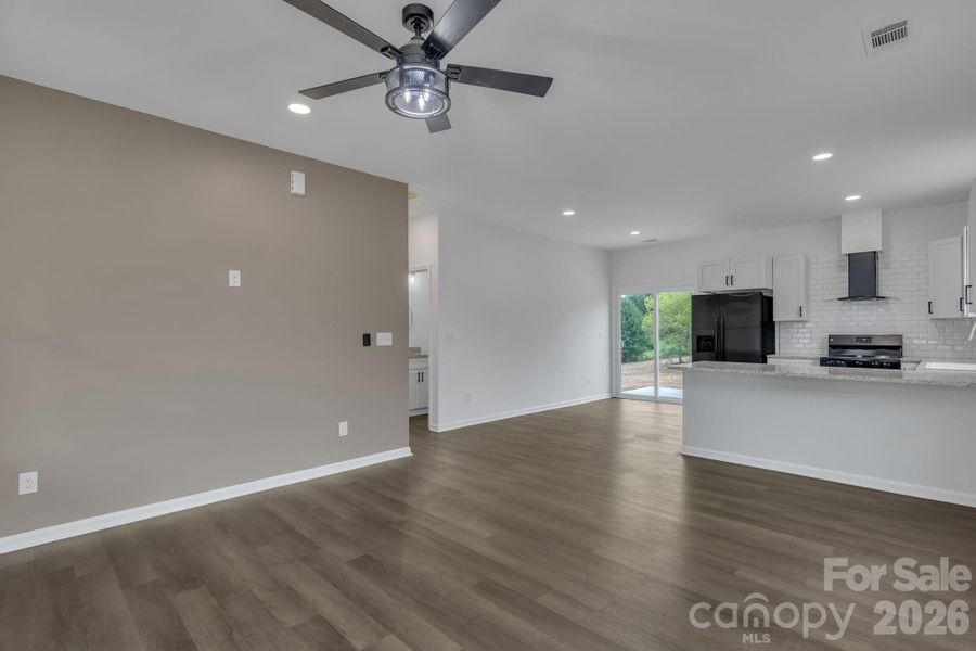 Spacious, unfurnished interior of a new home in , Shelby (Image 34).