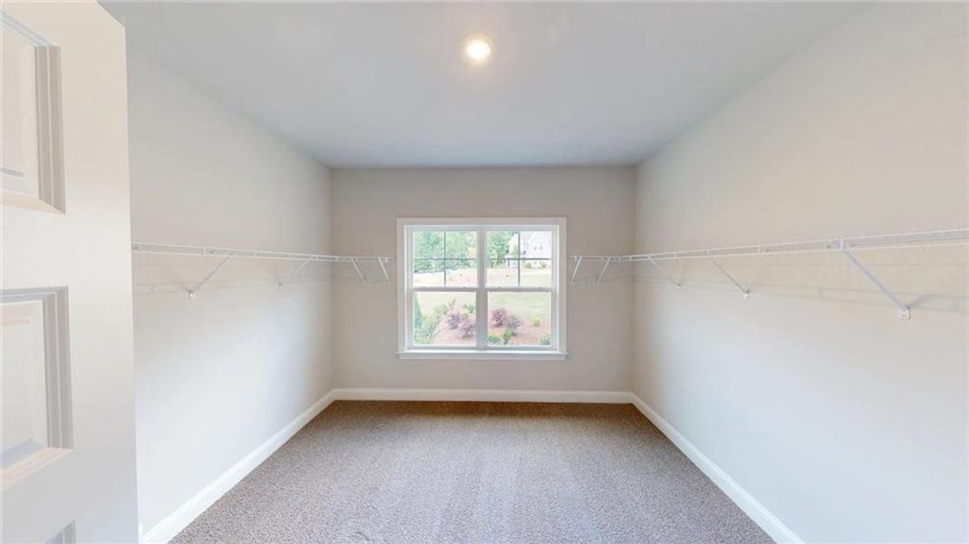 Spacious, unfurnished interior of a new home in Mirror Lake at South Harbour, Villa Rica (Image 34).