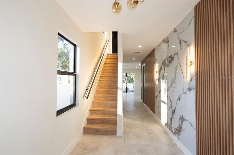 Spacious, unfurnished interior of a new home in , Tampa (Image 36).