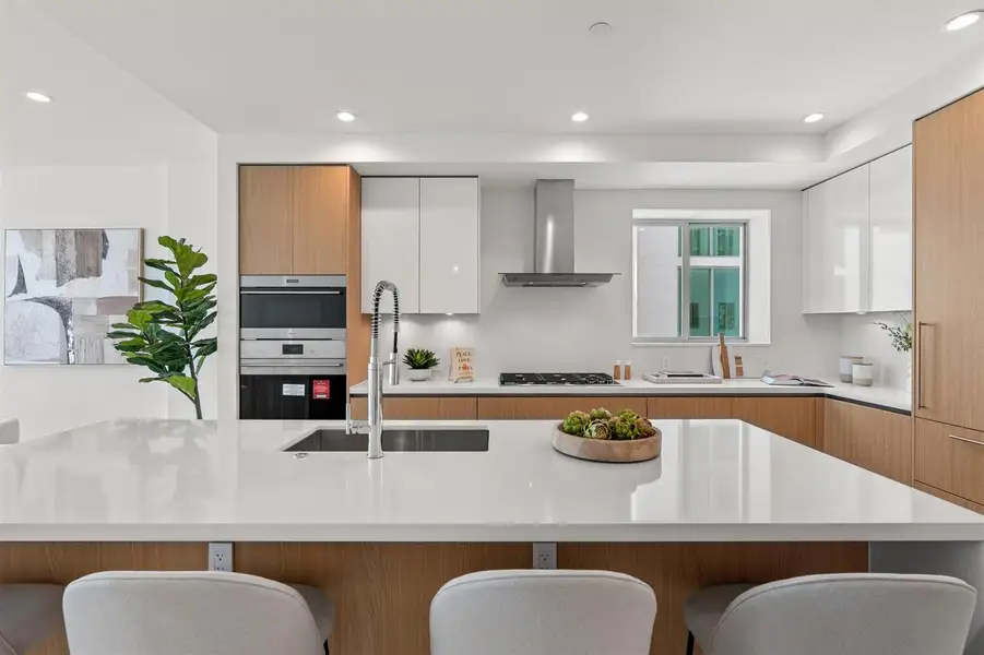 KITCHEN KITCHEN