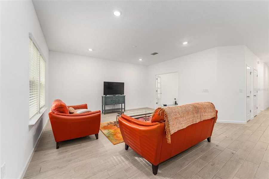 Furnished interior view inside a new home in Liberty Village: Liberty Village - Phase One, Ocala (Image 45).