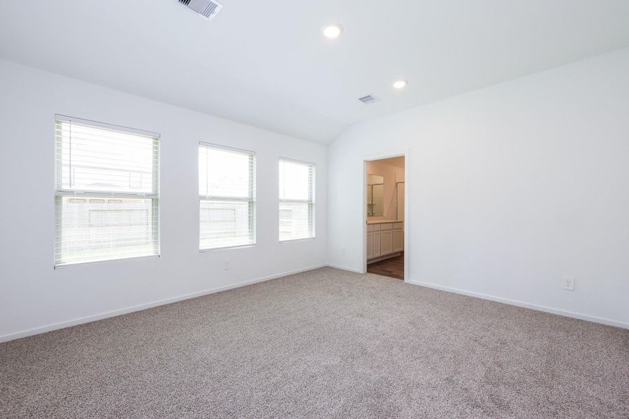 Spacious, unfurnished interior of a new home in Ladera Creek, Conroe (Image 19). Spacious, unfurnished interior of a new home in Ladera Creek, Conroe (Image 19).
