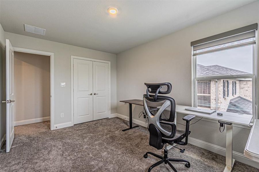 Furnished interior view inside a new home in Stoneridge, Melissa (Image 35).