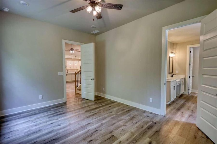 Spacious, unfurnished interior of a new home in , Monticello (Image 26).