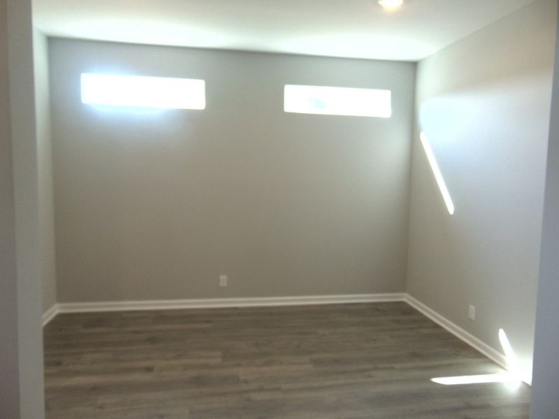 The entrance to the dining room, where you can host family dinners. The entrance to the dining room, where you can host family dinners.