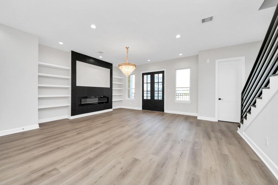 Spacious, unfurnished interior of a new home in , Houston (Image 34).