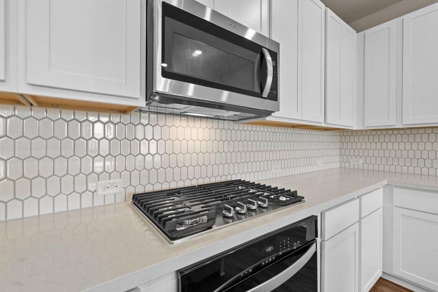 Beautiful finishes in Light & Bright Kitchen Beautiful finishes in Light & Bright Kitchen