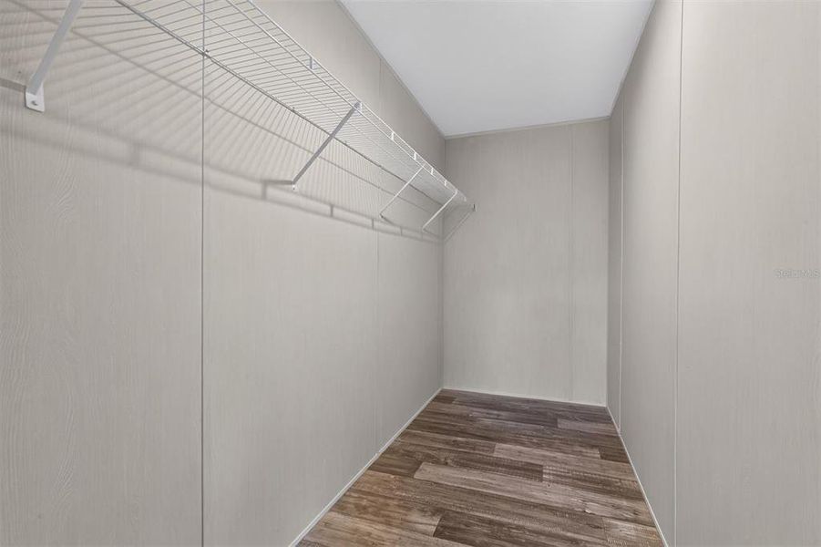 Spacious, unfurnished interior of a new home in , Bronson (Image 17).