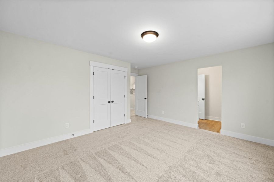 Spacious, unfurnished interior of a new home in Monterra, Kernersville (Image 45).