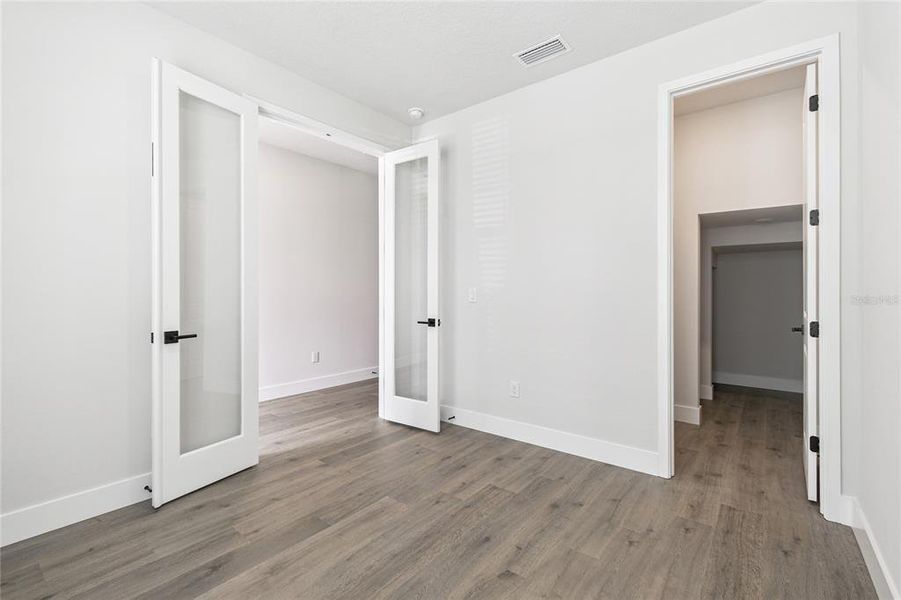 Spacious, unfurnished interior of a new home in South Tampa - Urban Collection, Tampa (Image 39).