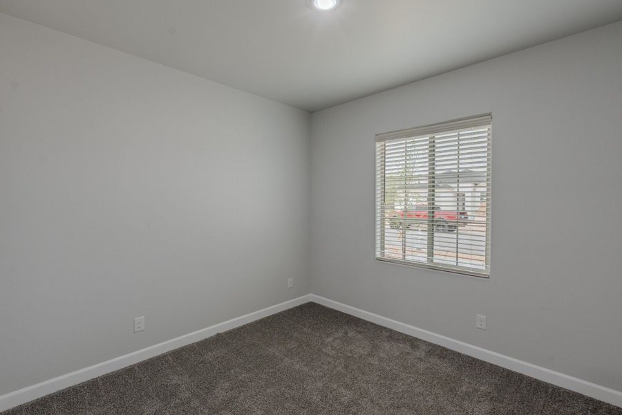 Spacious, unfurnished interior of a new home in Summer Sky North, El Paso (Image 25).