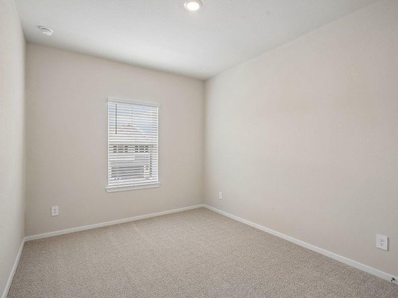 Spacious, unfurnished interior of a new home in Parkway Commons - City Series, Missouri City (Image 12).