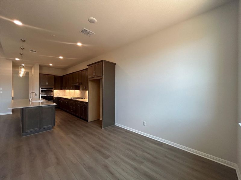 Image 37 of a home in Provence 50s. Image 37 of a home in Provence 50s.