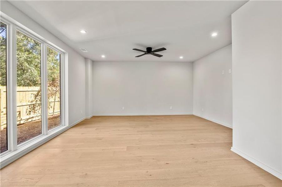 Spacious, unfurnished interior of a new home in , Atlanta (Image 29).
