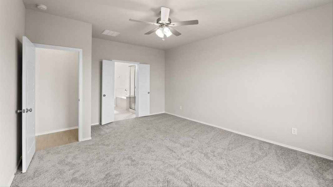 Representative unfurnished interior of a home built from the Cypress II Sunterra 50s by Brohn Homes in Sunterra, Katy (Image 20). Representative unfurnished interior of a home built from the Cypress II Sunterra 50s by Brohn Homes in Sunterra, Katy (Image 20).