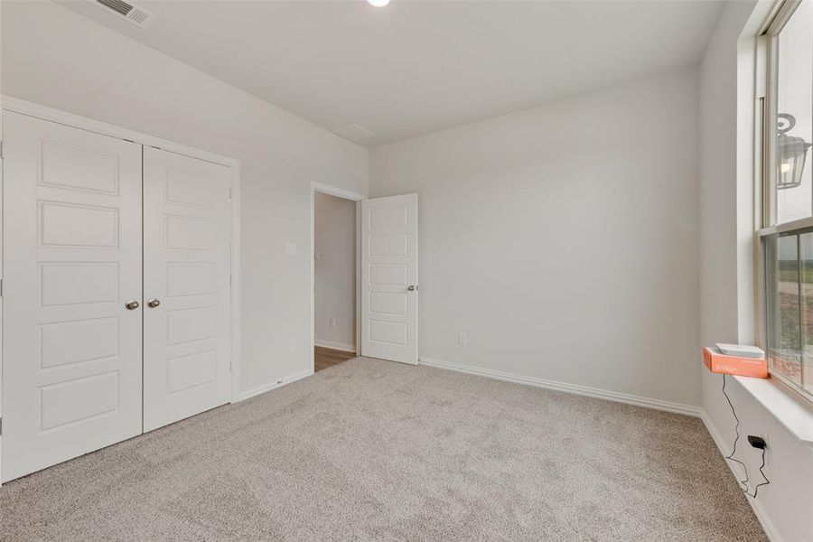 Spacious, unfurnished interior of a new home in Creekside of Crowley, Crowley (Image 20).