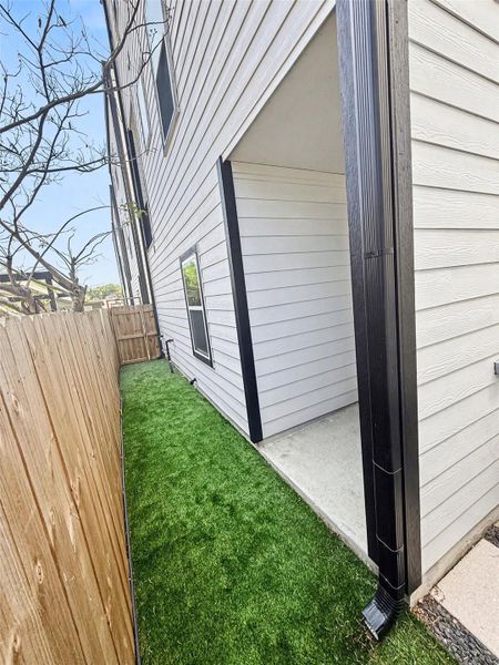 Exterior details and patio area of a home in , Houston (Image 27).