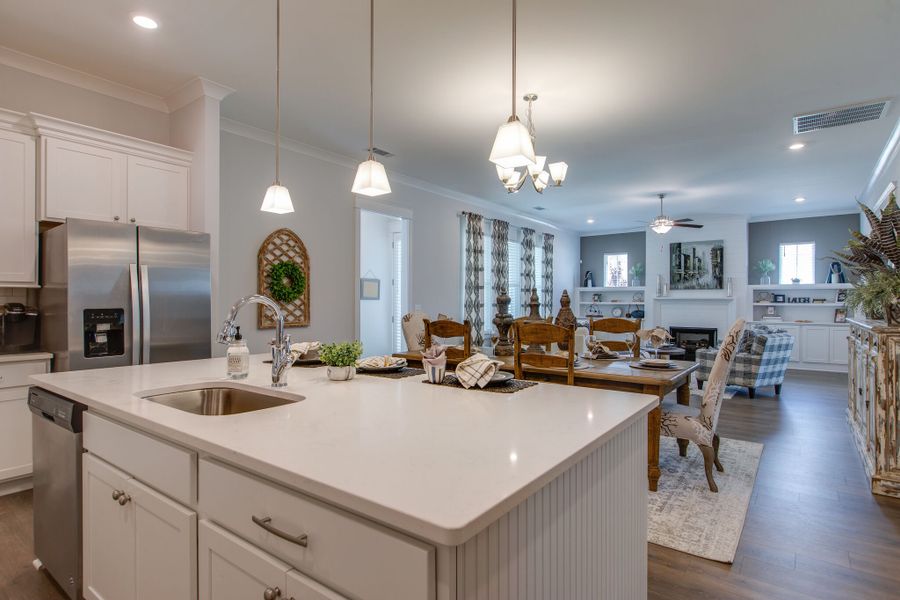 Granny White, Kitchen, Dining and Living Room