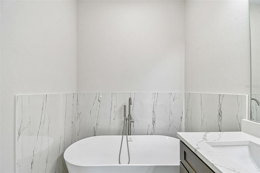 Close-up of interior finishes inside a home in , Casselberry (Image 17). Close-up of interior finishes inside a home in , Casselberry (Image 17).