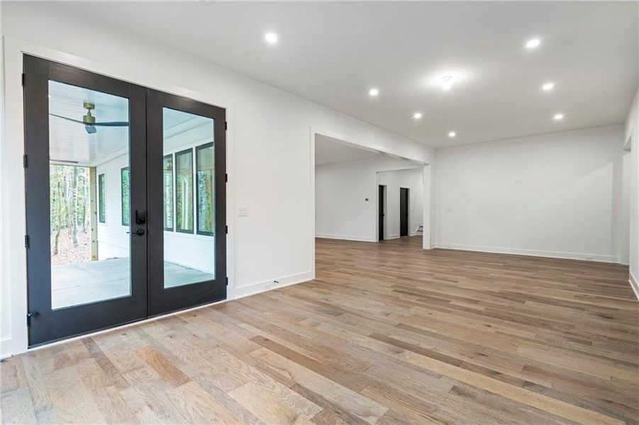 Spacious, unfurnished interior of a new home in Aster, Roswell (Image 34). Spacious, unfurnished interior of a new home in Aster, Roswell (Image 34).