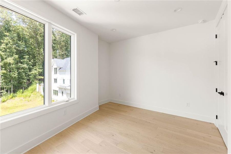 Spacious, unfurnished interior of a new home in , Chattahoochee Hills (Image 23).