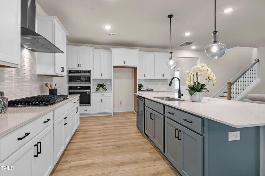 11-web-or-mls-1905-old-bramble-lane-fuqu