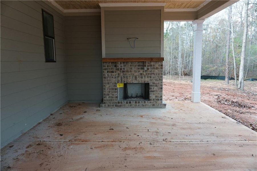 Exterior details and patio area of a home in , Monroe (Image 1).
