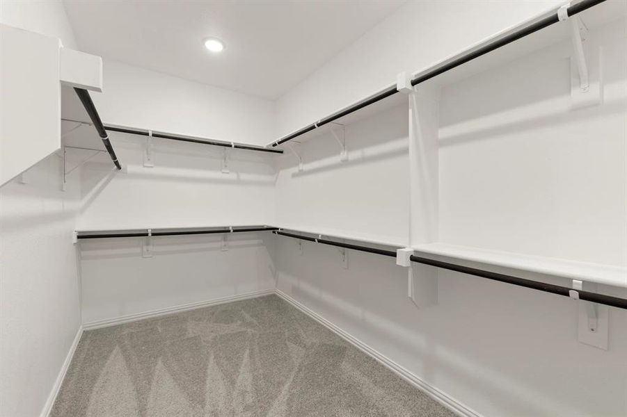 Spacious, unfurnished interior of a new home in Devonshire 40s, Forney (Image 12).