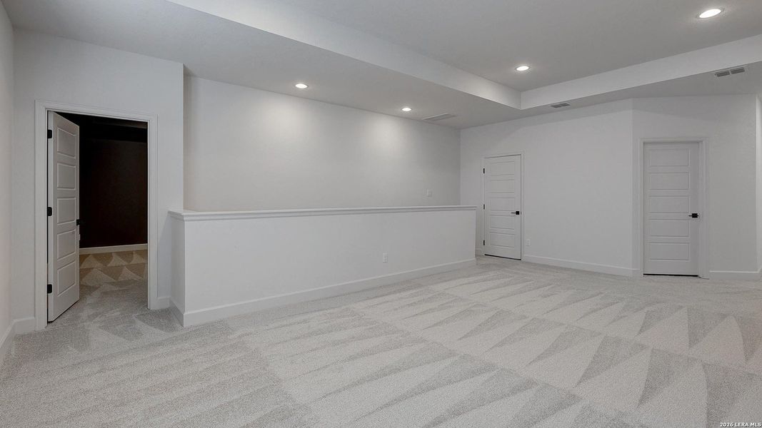 Spacious, unfurnished interior of a new home in Esperanza, Boerne (Image 22).