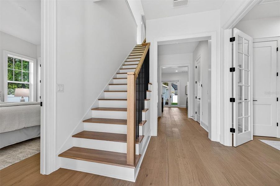 Spacious, unfurnished interior of a new home in , St. Petersburg (Image 23).