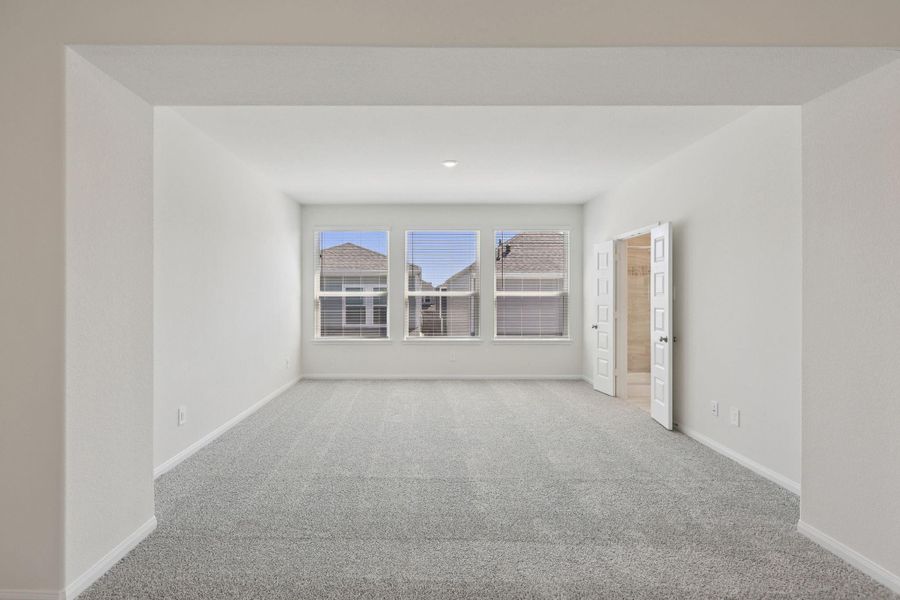 Spacious, unfurnished interior of a new home in Kemah Crossing - Luxe Series, Kemah (Image 37). Spacious, unfurnished interior of a new home in Kemah Crossing - Luxe Series, Kemah (Image 37).