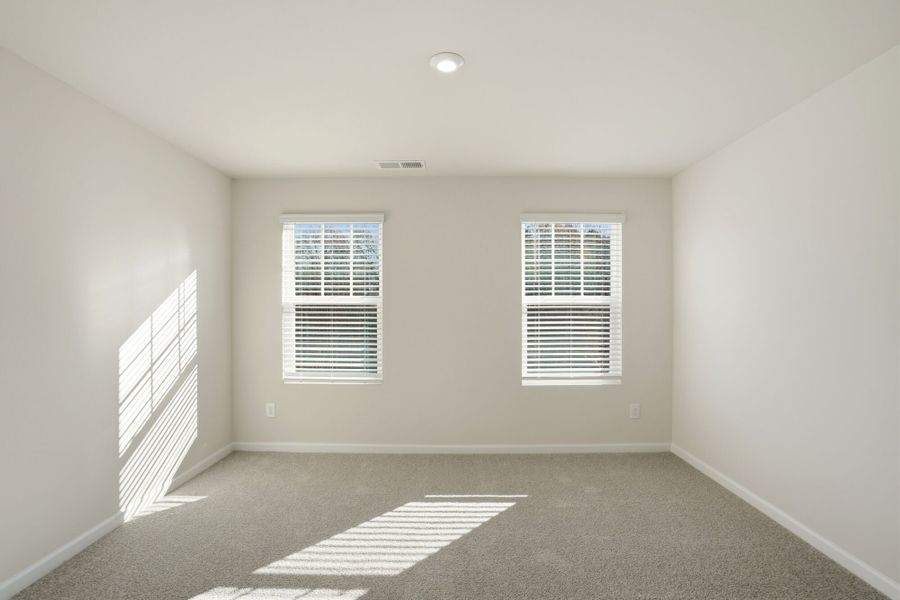 Spacious, unfurnished interior of a new home in Hedgecliff Townes, Kannapolis (Image 19).