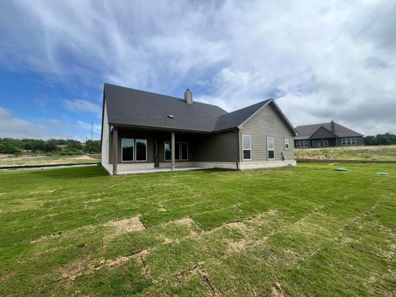 Exterior details and patio area of a home in Eagle Ridge Estates, Weatherford (Image 4).