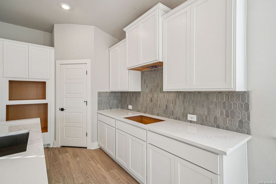 Furnished interior view inside a new home in Estancia Ranch - Classic Series, San Antonio (Image 15).