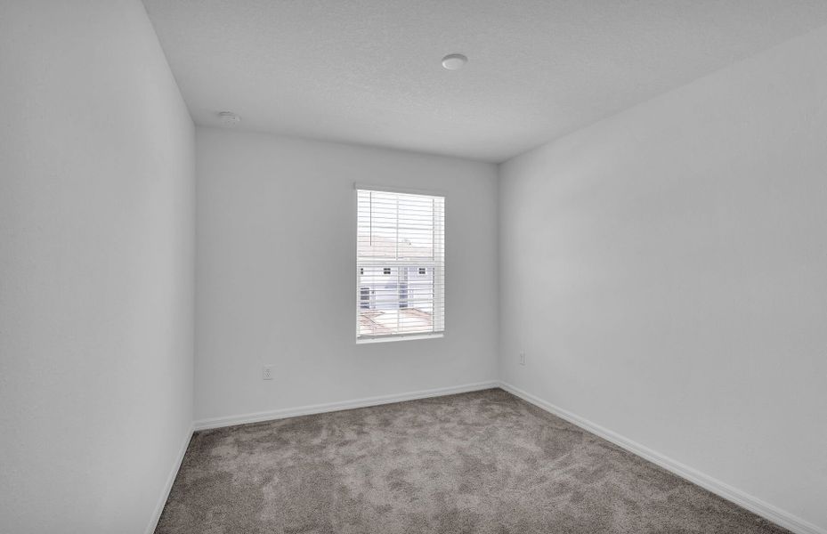 Spacious, unfurnished interior of a new home in Normandy Pines, Jacksonville (Image 18).