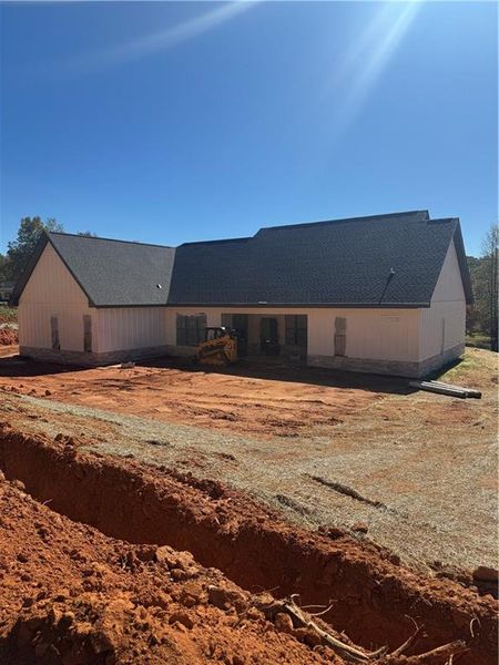 Exterior details and patio area of a home in , Clarkesville (Image 3).