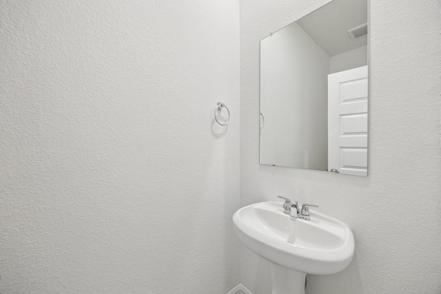 Close-up of interior finishes inside a home in Magnolia Springs, Montgomery (Image 13). Close-up of interior finishes inside a home in Magnolia Springs, Montgomery (Image 13).