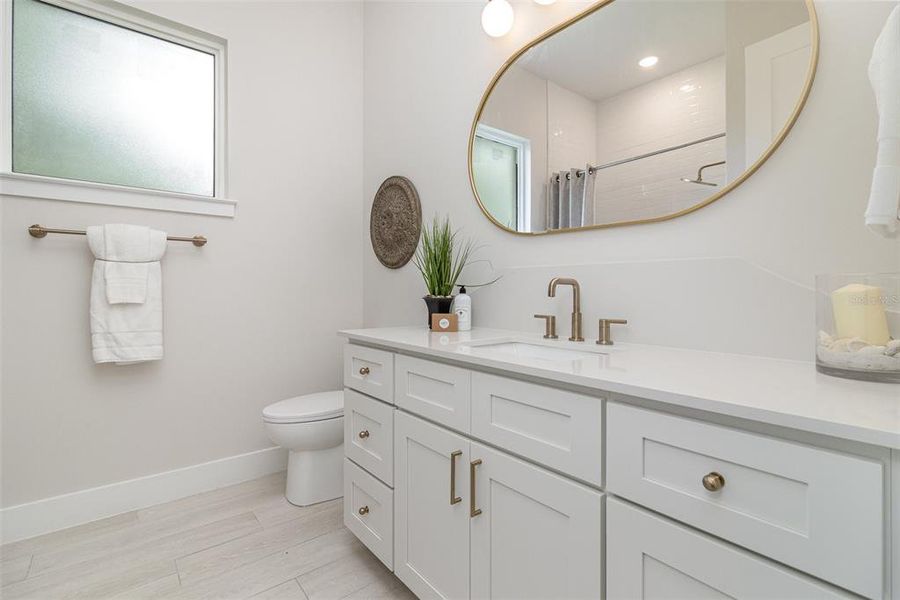 Bath 2, shared by bed 2 & 3