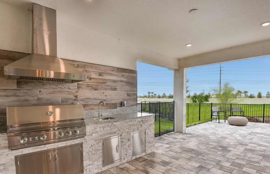 Representative exterior details of a home built from the Coral by Pulte Homes in Hilliard Isle, Kissimmee (Image 3).