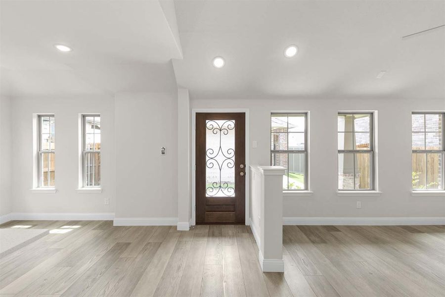 Spacious, unfurnished interior of a new home in Leonard Trails, Anna (Image 17).