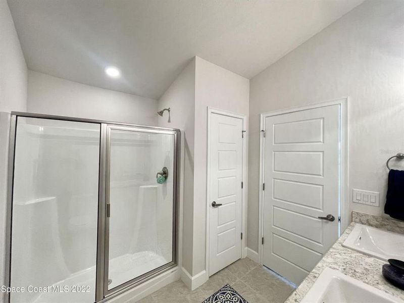 Furnished interior view inside a new home in , Ocala (Image 8).