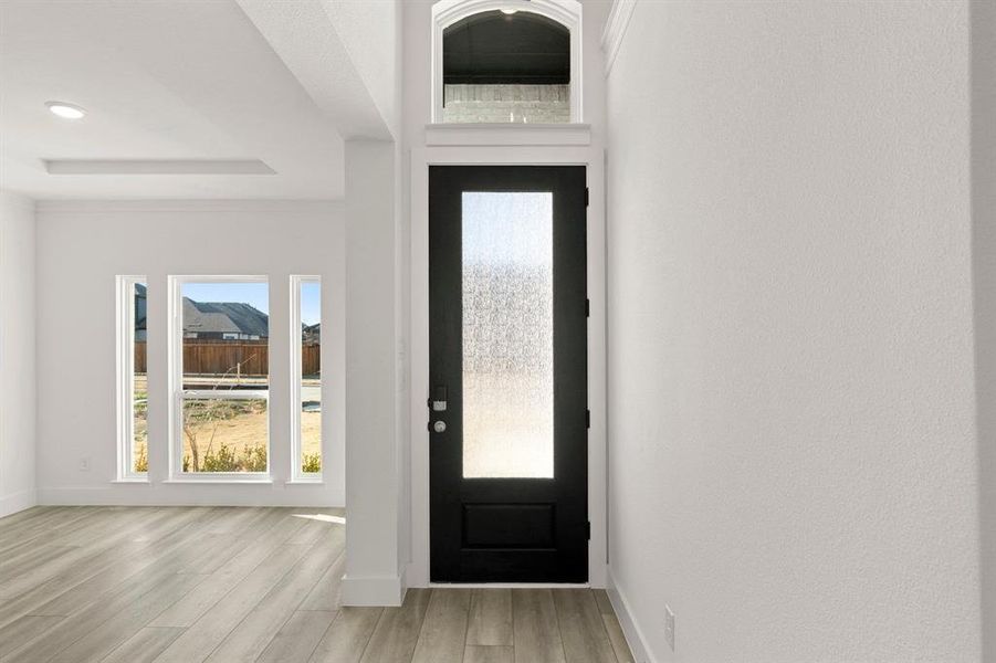 Spacious, unfurnished interior of a new home in Edgewood Creek, Celina (Image 25).