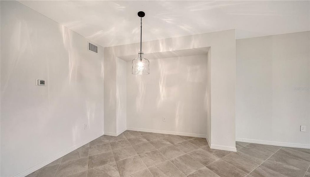Spacious, unfurnished interior of a new home in Legends Cove, Bradenton (Image 20).