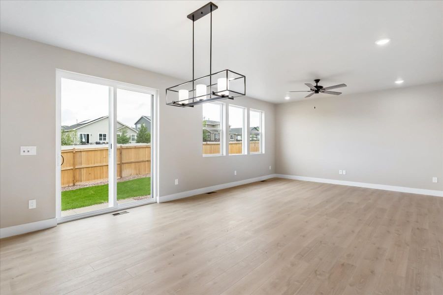 Spacious, unfurnished interior of a new home in Aspen Meadows-4, Colorado Springs (Image 16).