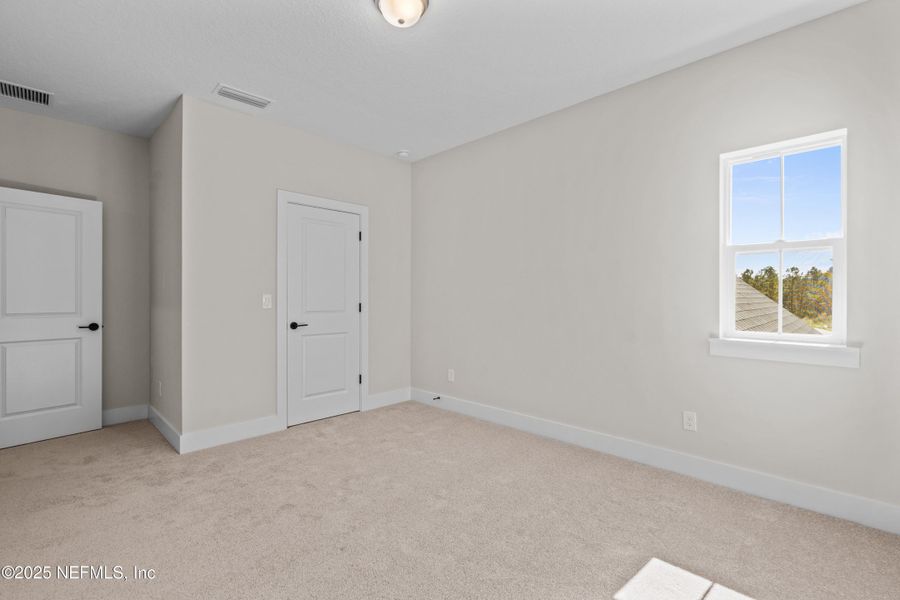 Spacious, unfurnished interior of a new home in SilverLeaf, St. Augustine (Image 22).