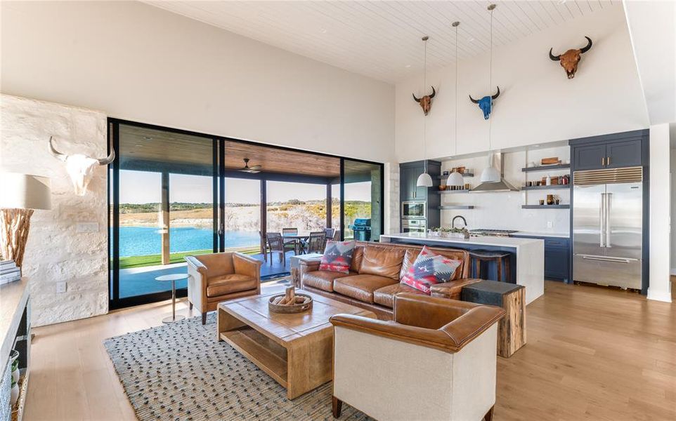 Community amenities in , Glen Rose (Image 29).