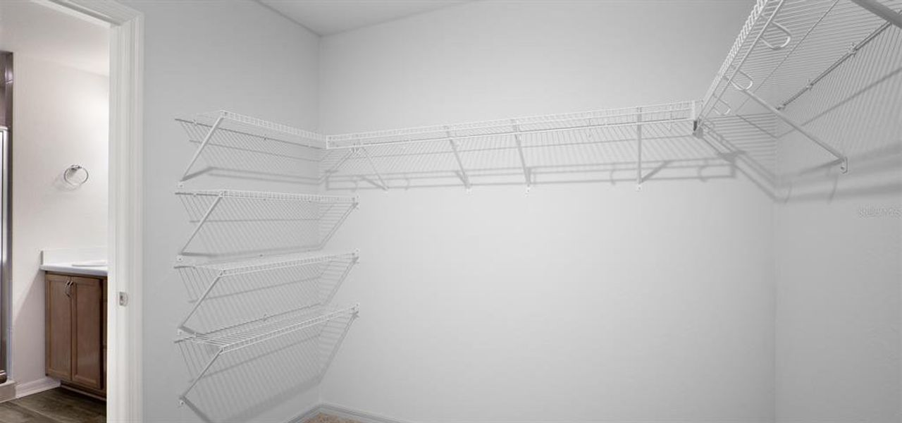 Spacious, unfurnished interior of a new home in Lakeside Preserve, Lakeland (Image 15).