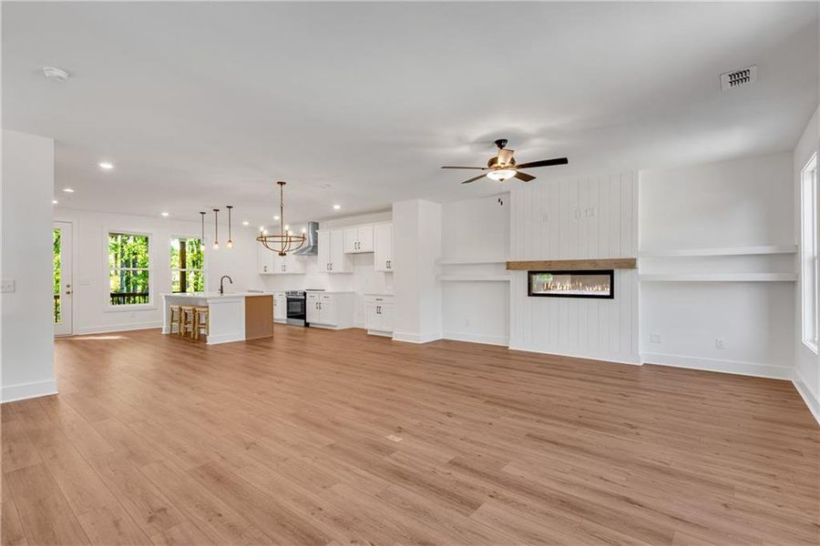 Spacious, unfurnished interior of a new home in , Suwanee (Image 22).