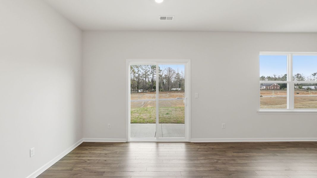 Spacious, unfurnished interior of a new home in Spring Ridge, Anderson (Image 21).