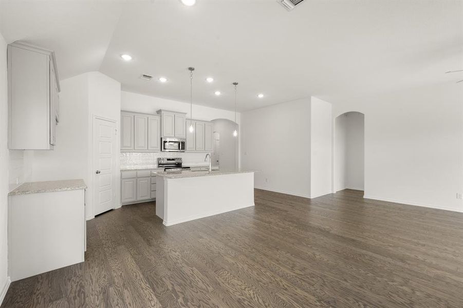 DFW-Summer Crest-Concept 1790-10320 Dittany Lane-Dining- Risewell Homes-2 DFW-Summer Crest-Concept 1790-10320 Dittany Lane-Dining- Risewell Homes-2